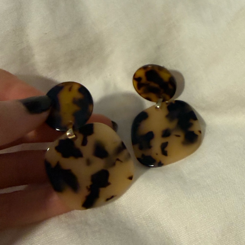 BaubleBar Tortoise Pattern Earrings